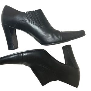 Coach Gemma Booties - Black Leather - exceptional condition Size 7.5